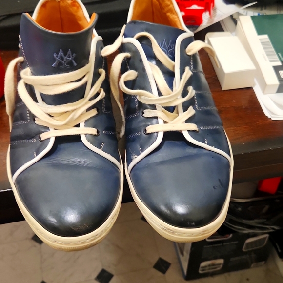 Mezlan Other - Mezlan sneakers like New use 3 times